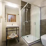 Maria 4 Bed & Breakfast 3*