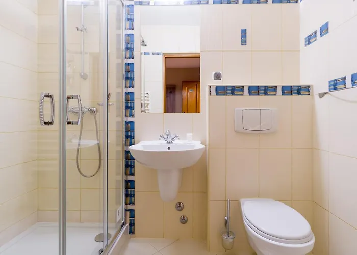 Maria 4 Couette-café 3*