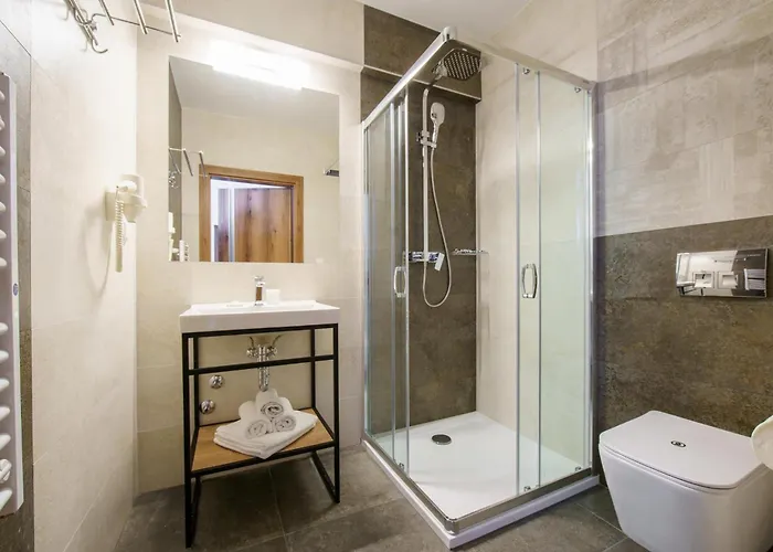 Maria 4 Couette-café 3*